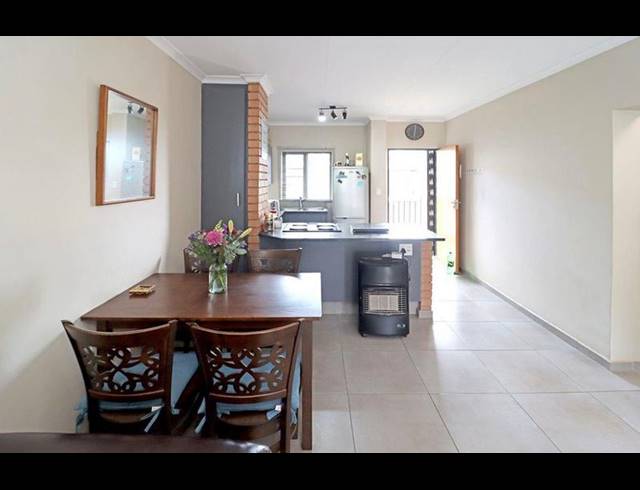 2 BEDROOM TOWNHOUSE FOR SALE IN VORNA VALLEY